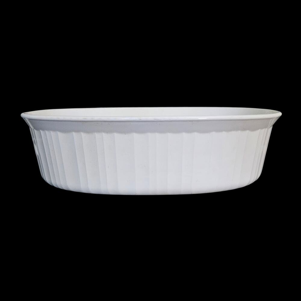 CorningWare French White F-2-B Oval Casserole Dish 2.8L Fluted Bakeware